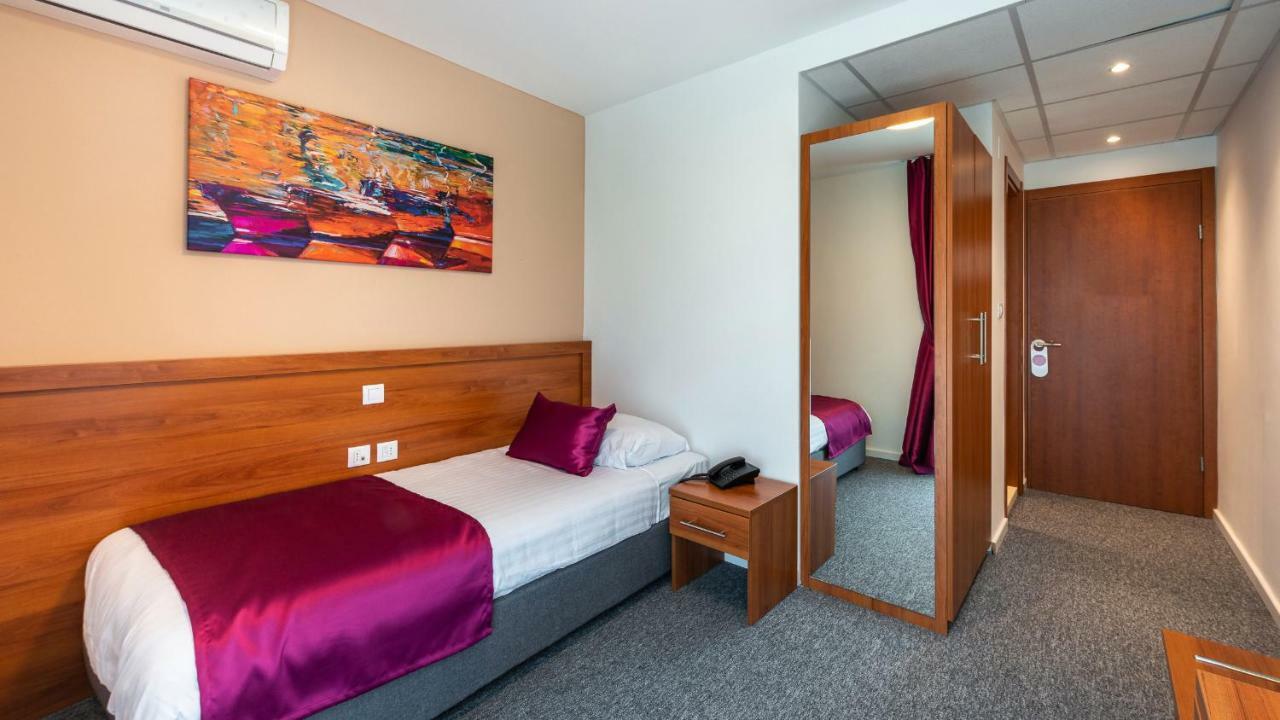 Hotel Komodor Дубровник Екстер'єр фото
